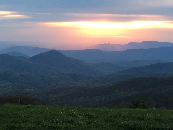 Max Patch Incredible mountain views near Asheville